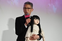 アヤとは“バディ”の関係だと話す矢口史靖