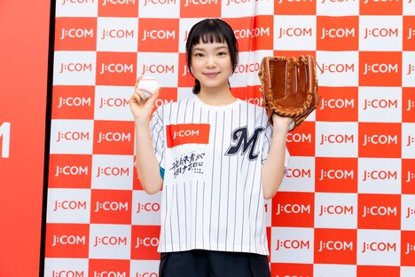 ファーストピッチセレモニーに初挑戦した古川琴音