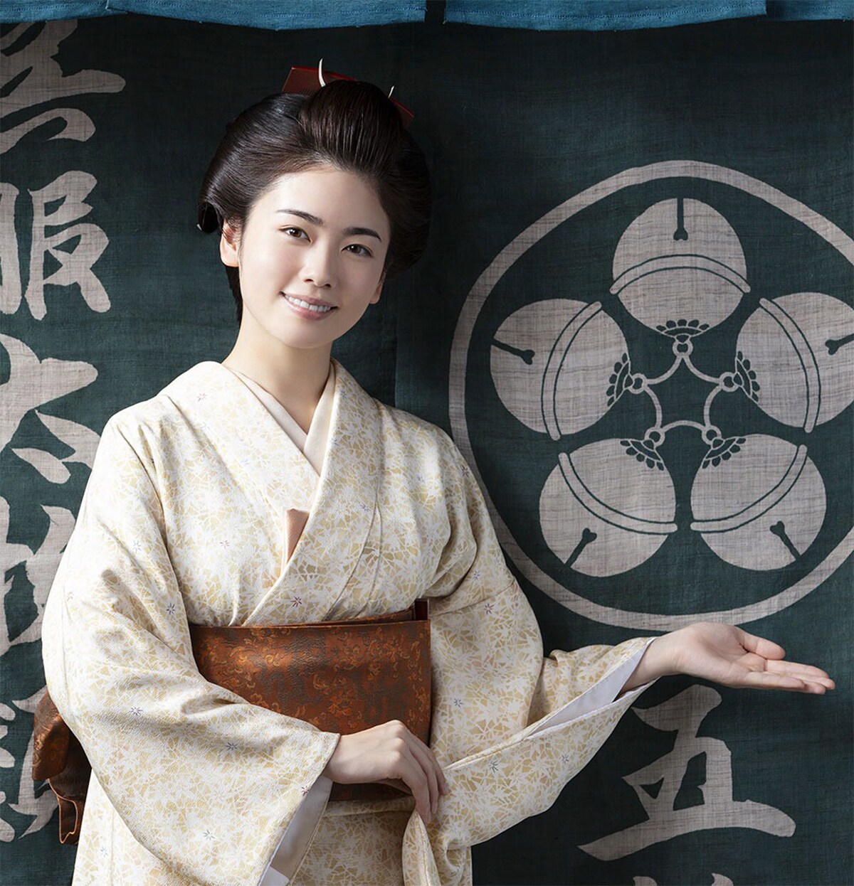 Amazon.co.jp: あきない世傳 金と銀 DVD BOX : 小芝風花, 高田郁, 山本