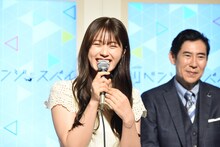 渋谷凪咲（手前）