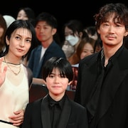 「でっちあげ」撮影初日に綾野剛からハグされた三浦綺羅「緊張がほぐれました」