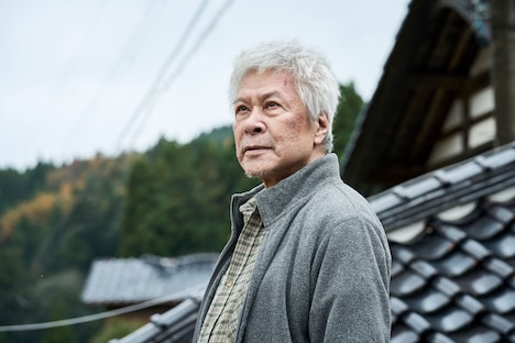 「生きがい IKIGAI」より、鹿賀丈史演じる主人公・信三