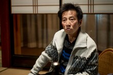 「生きがい IKIGAI」より、津田寛治演じる信三の甥・尚史