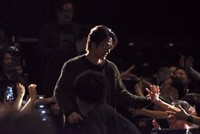 ファンと交流するク・ギョファン