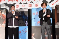 MCを務めたなすなかにしの2人。左から中西茂樹、那須晃行