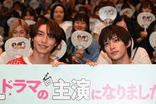 左から阿部顕嵐、阿久津仁愛