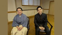 「『スイッチインタビュー』吉沢亮×四代目中村鴈治郎」より、吉沢亮（右）と中村鴈治郎（左）