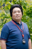 黒岩宗政を演じる篠原篤