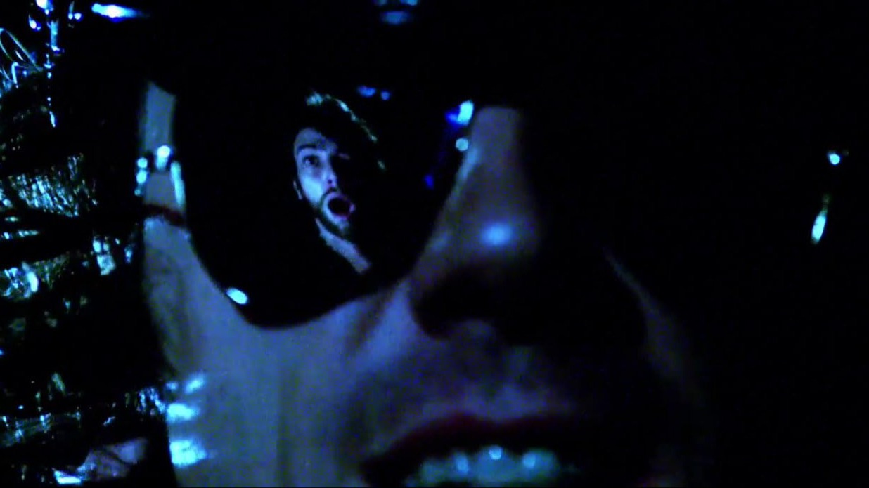 「クルージング」場面写真