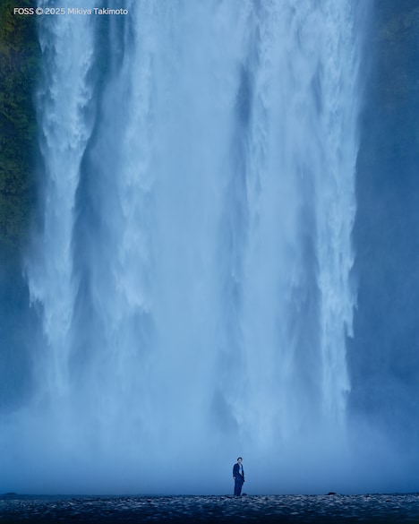 吉沢亮 写真集「FOSS」より