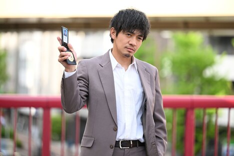 灰田徹役の和田正人