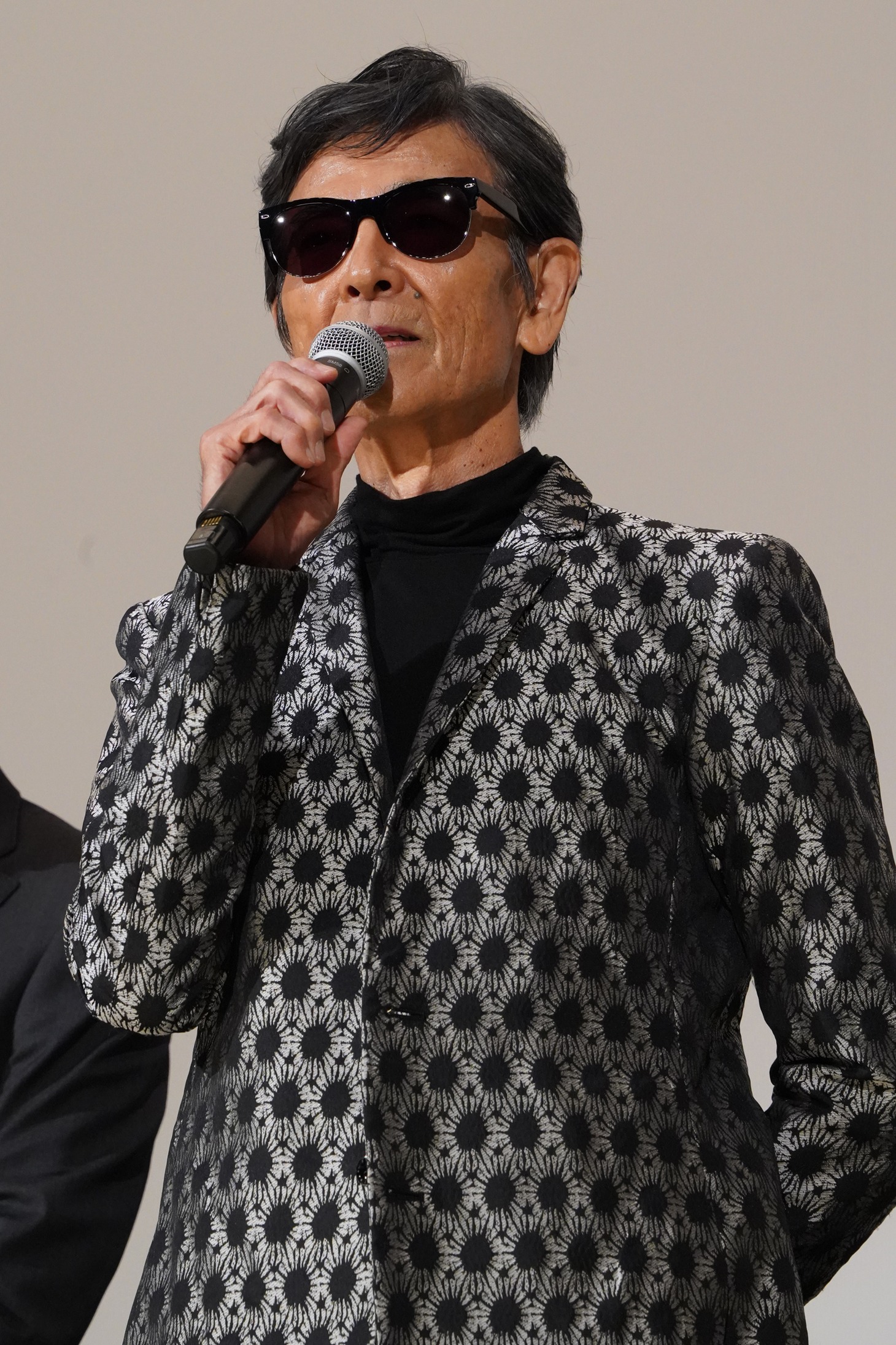 柴田恭兵