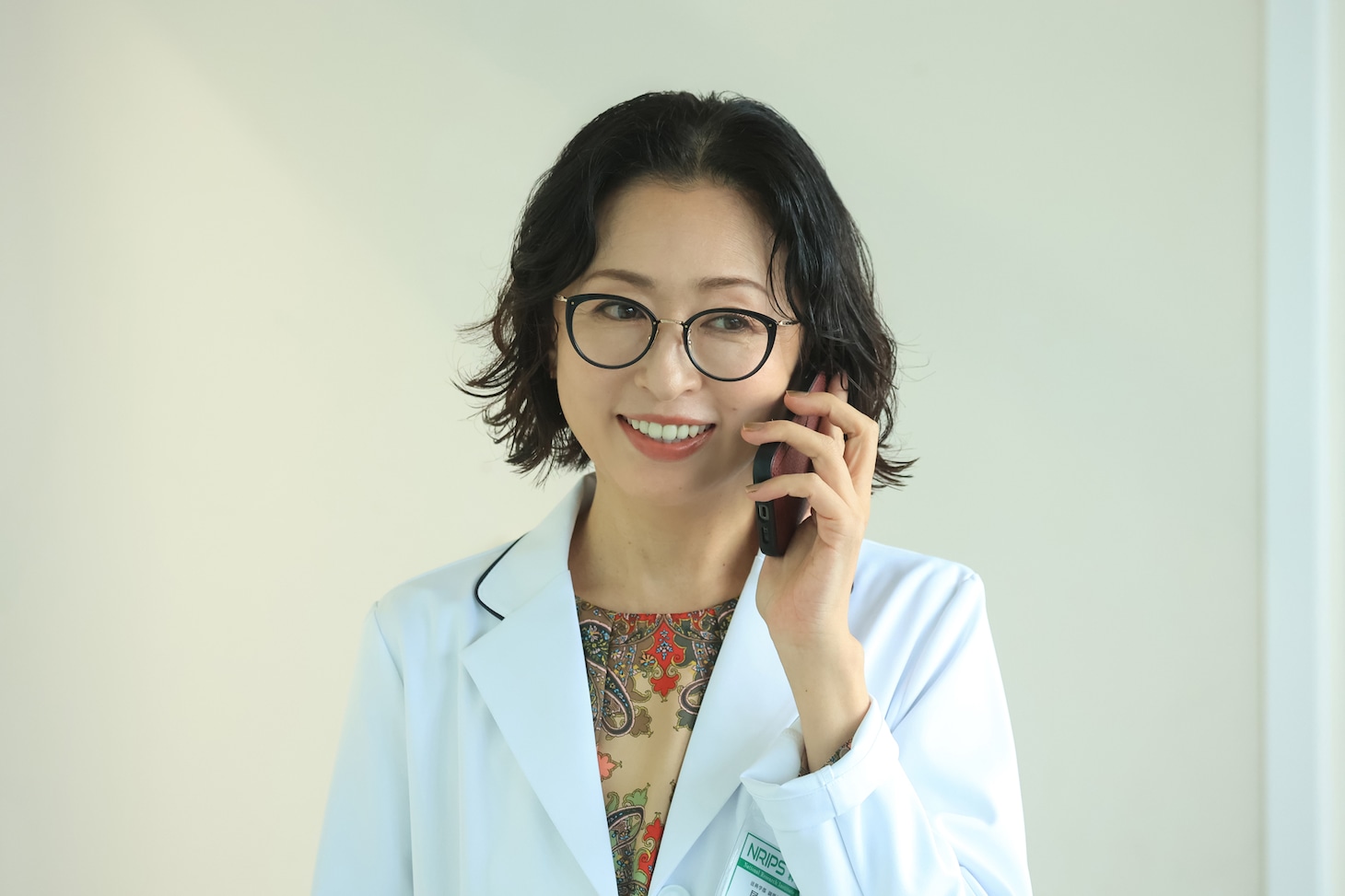 ドラマ「最後の鑑定人」より、松雪泰子演じる尾藤宏香
