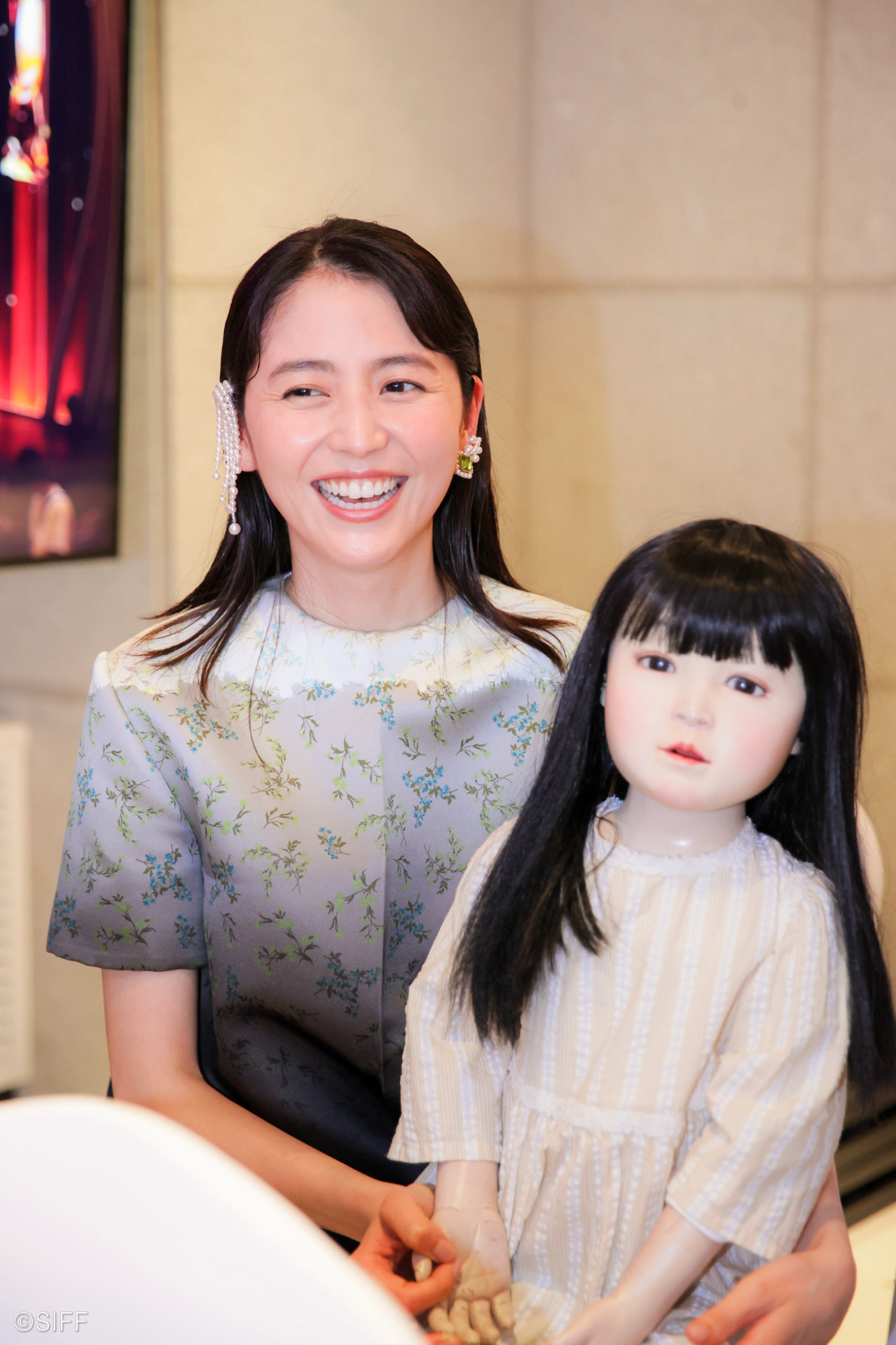 第27回上海国際映画祭にて、取材を受ける長澤まさみ