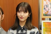 「君がトクベツ」より、本人役で出演した浜辺美波