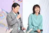ドラマ「しあわせな結婚」に出演する（左から）阿部サダヲ、松たか子