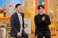 左から東野幸治、渡辺翔太