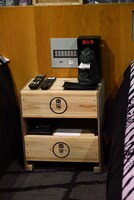 「ゴジラVSキングギドラルーム」の棚