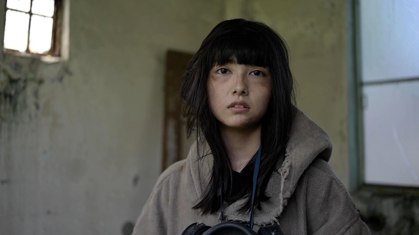 「架空書影。」第1話「書架の物語」場面写真
