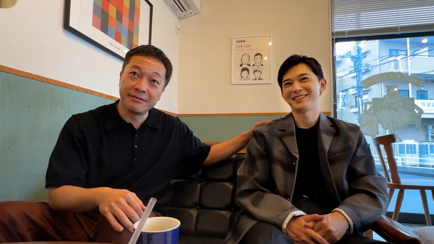 「メシドラ 兼近＆真之介のグルメドライブ」より、音尾琢真（左）と吉沢亮（右）