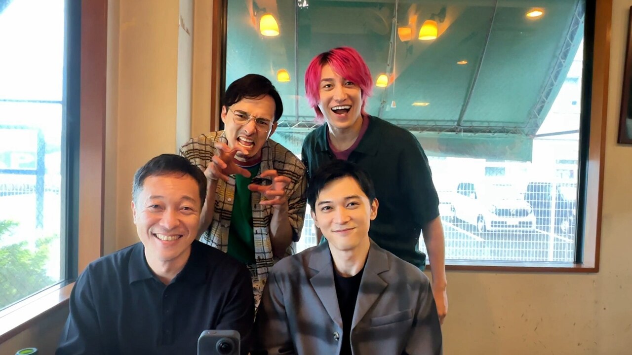 「メシドラ 兼近＆真之介のグルメドライブ」より、前列左から音尾琢真、吉沢亮。後列左から満島真之介、兼近大樹