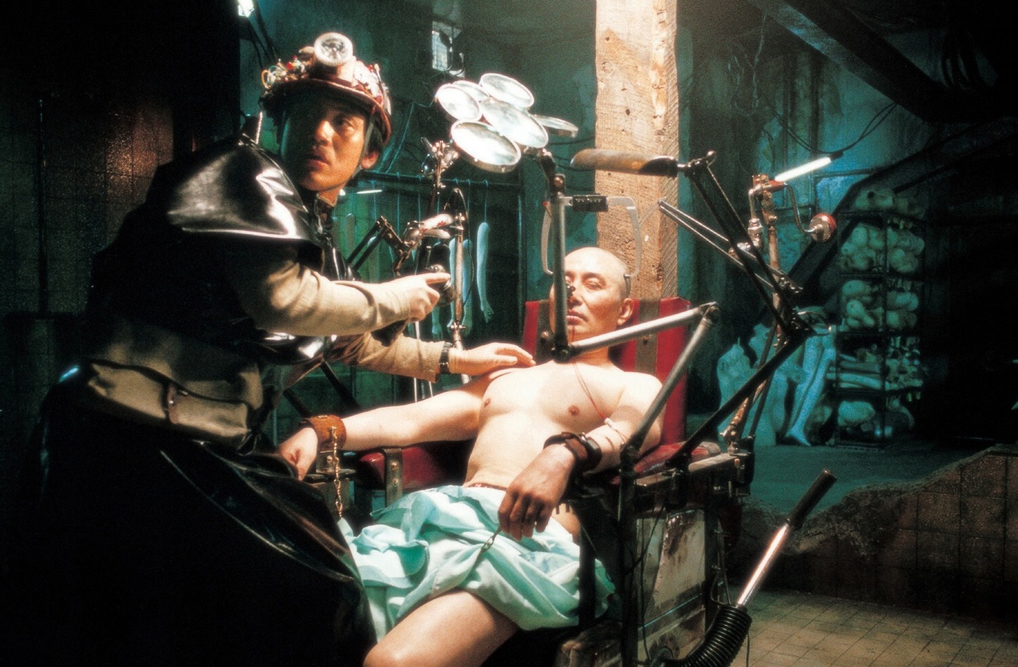 韓国映画「地球を守れ！」場面写真（写真提供：CJ Entertainment / Sidus Pictures / Koch Lorber / Photofest / ゼータイメージ）