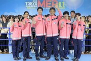 左から宮澤エマ、菜々緒、鈴木亮平、江口洋介、高杉真宙、生見愛瑠