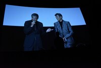 舘ひろし・柴田恭兵のメッセージ動画が上映された様子