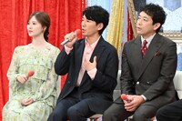 イベント「フジテレビドラマライブ2025・夏」の様子。左からドラマ「最後の鑑定人」キャストの白石麻衣、藤木直人、迫田孝也