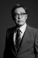 葛原茂役の光石研