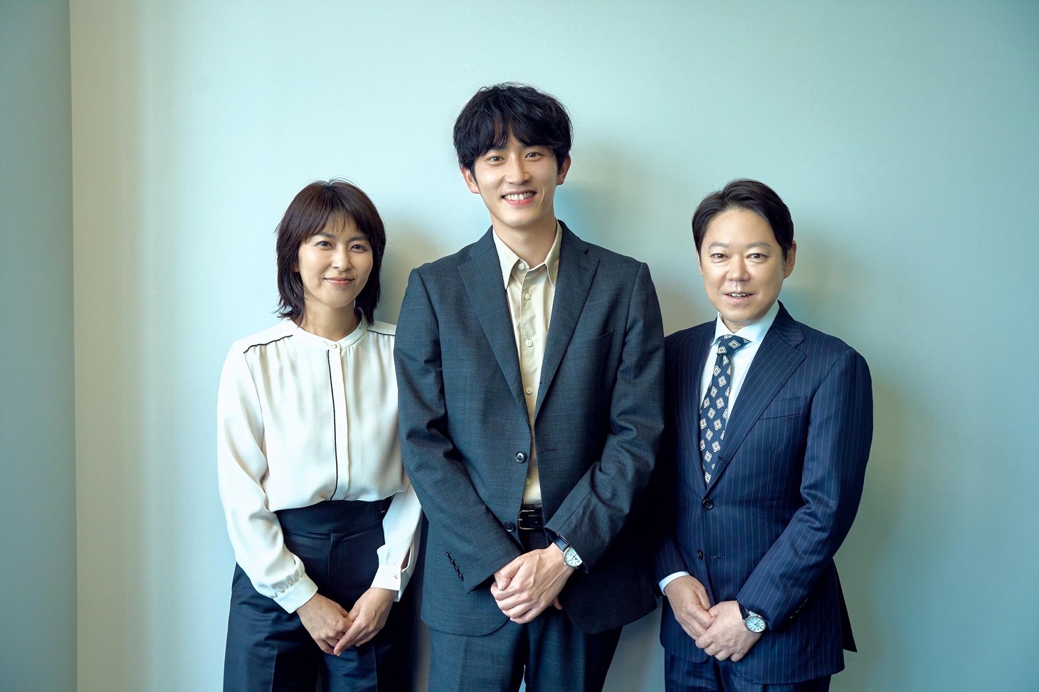 左から松たか子、杉野遥亮、阿部サダヲ