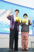 左から吉沢亮、板垣李光人