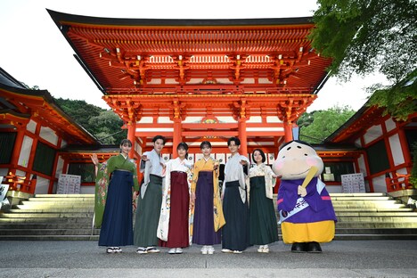 左から嵐莉菜、山時聡真、原菜乃華、當真あみ、齋藤潤、上白石萌音