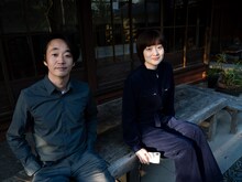 左から佐伯龍蔵、緑茶麻悠