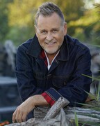 デイヴ・クーリエ。海外ドラマ「フルハウス」のジョーイ役などで知られている