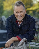 デイヴ・クーリエ。海外ドラマ「フルハウス」のジョーイ役などで知られている