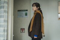 「照明店の客人たち」ディズニープラスのスターで全話独占配信中 ©2025 Disney and its related entities