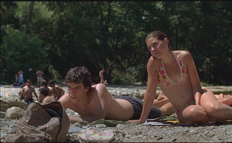 「私たちの好きな八月」場面写真