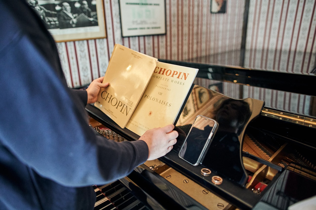 ショパン国際ピアノコンクールの舞台裏に迫る「ピアノフォルテ」ハラミちゃんらがコメント