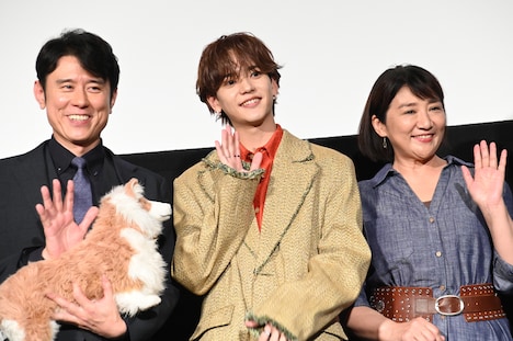 左から原田泰造、中島颯太、松下由樹