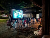 OPENAIR CINEMAによる無料映画上映会の様子