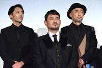 左から川口貴弘、藤本隆宏、山内圭哉