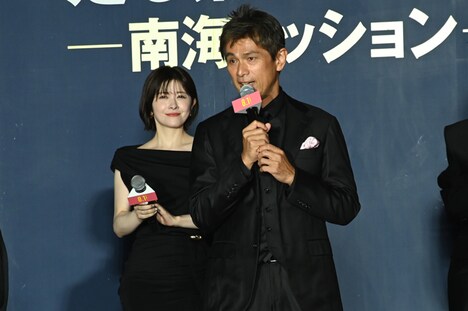 江口洋介（手前）