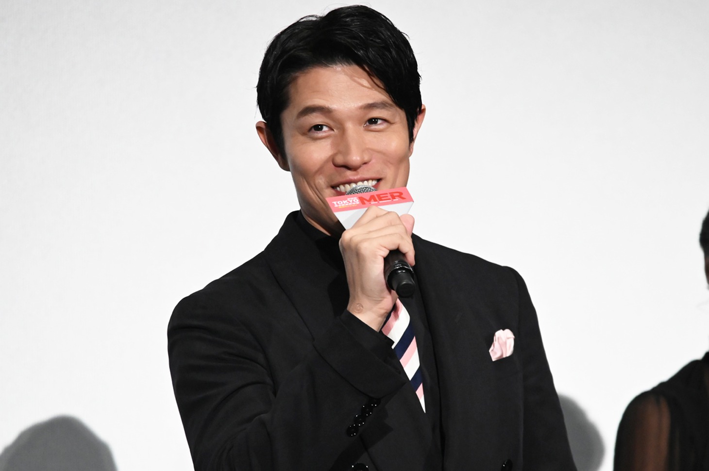 鈴木亮平