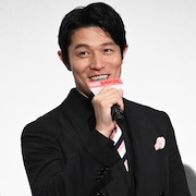 賀来賢人が語る見どころは“鈴木亮平の鈴木亮平”、鈴木亮平「誤解のある表現だよ!」