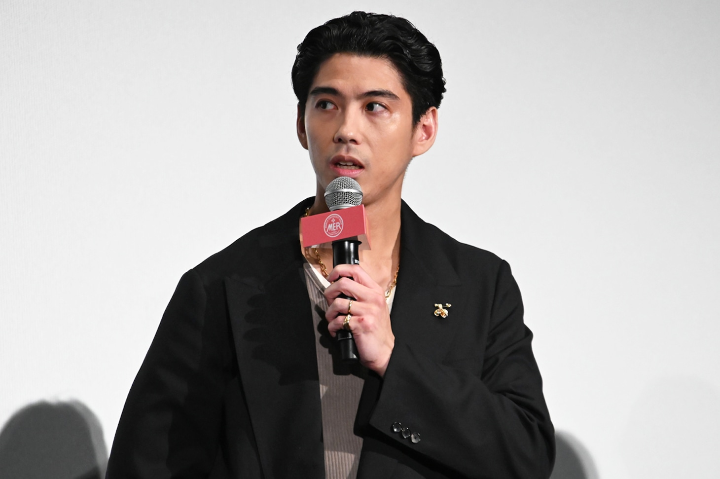 賀来賢人