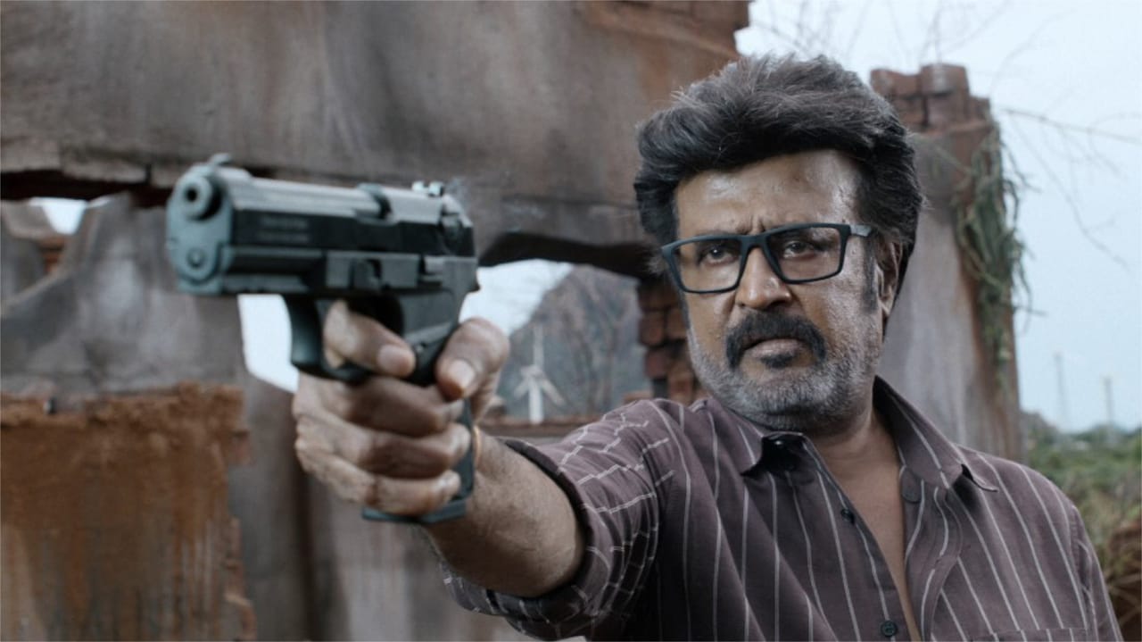 ラジニカーント主演、警察官の“特例射殺”を問う社会派インド映画「銃弾と正義」公開