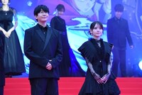 左から花江夏樹、鬼頭明里