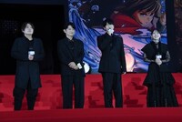 左から松岡禎丞、下野紘、花江夏樹、鬼頭明里