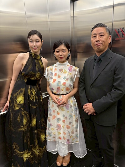 第29回富川（プチョン）国際ファンタスティック映画祭に参加するため、渡韓した向里祐香（左）、新帆ゆき（中央）、小南敏也（右）